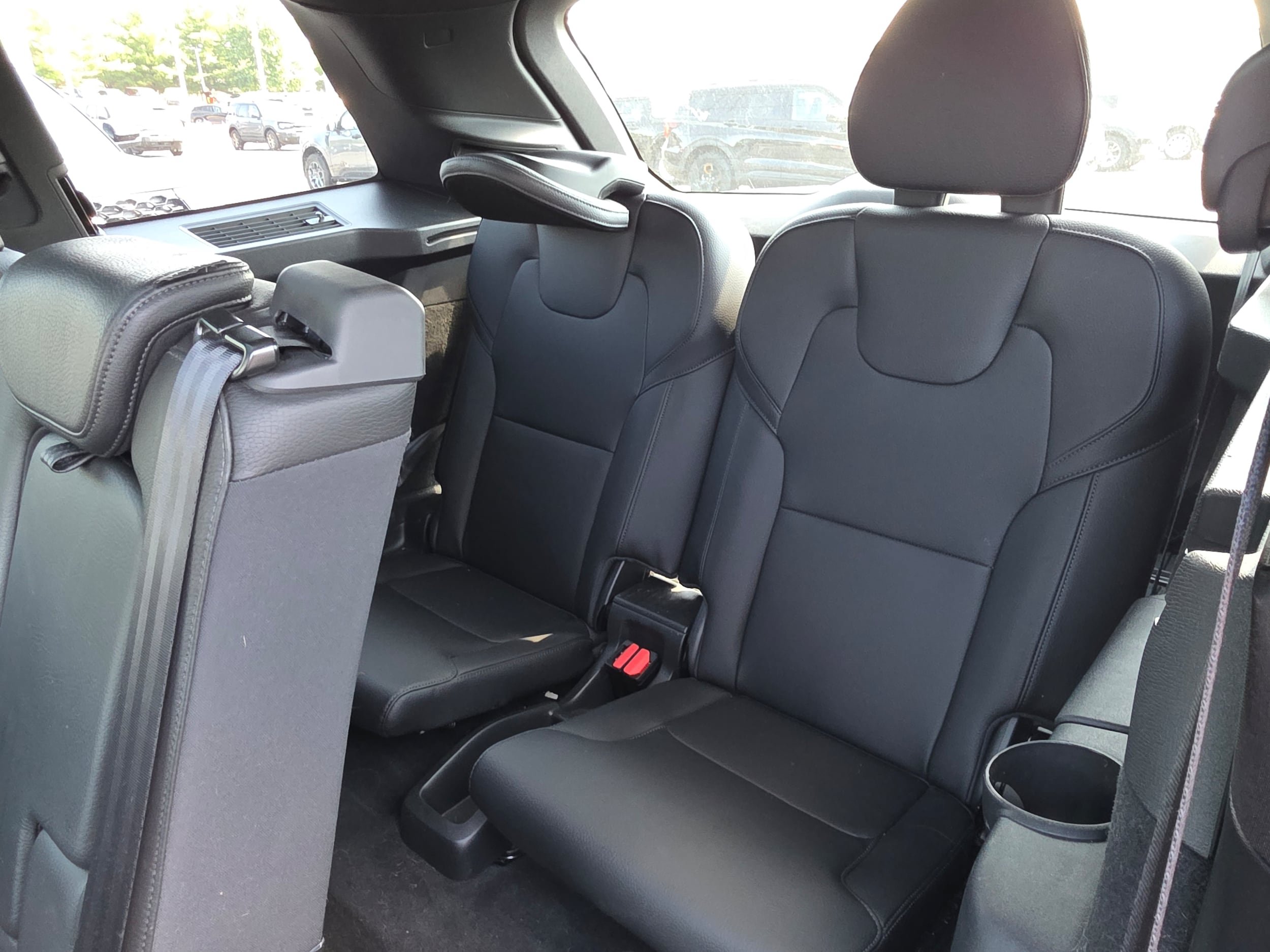 Used 2018 Volvo XC90 T6 Momentum w/ Protection Package AWD/4WD image 10