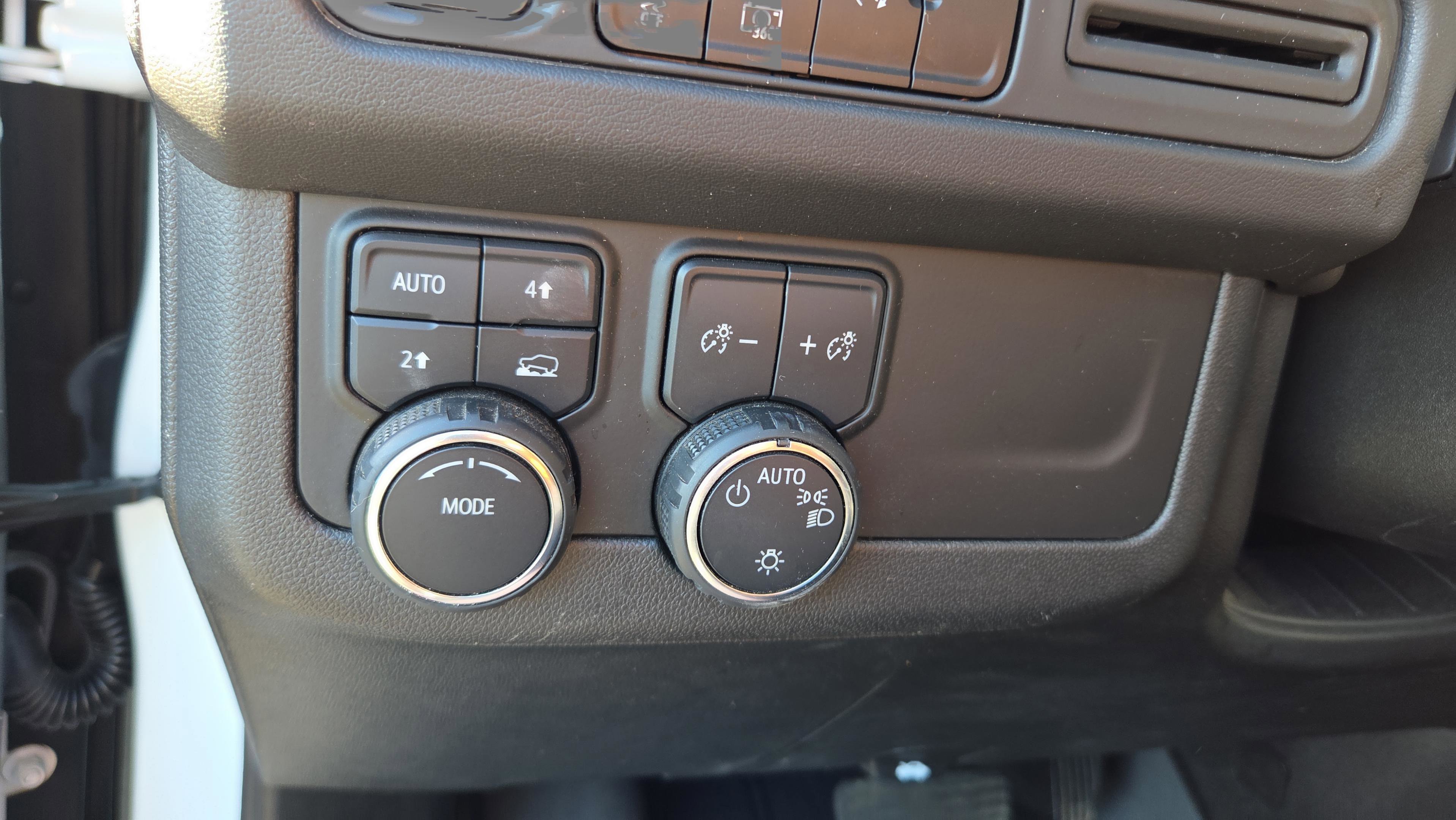 Used 2024 Chevrolet Tahoe RST w/ Luxury Package image 27