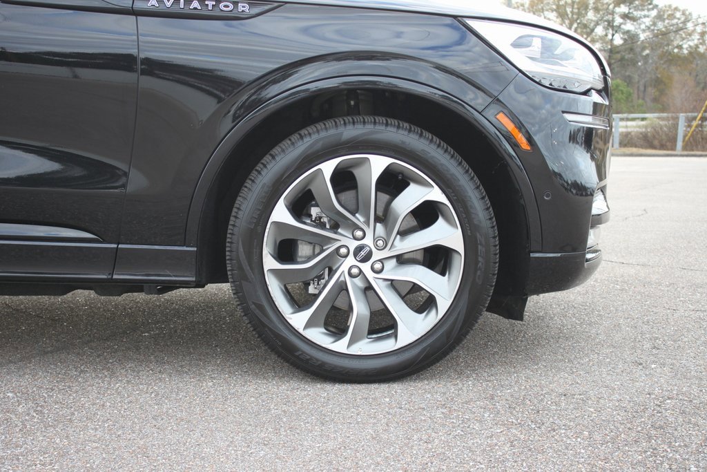 Used 2021 Lincoln Aviator Grand Touring w/ Equipment Group 302A image 4