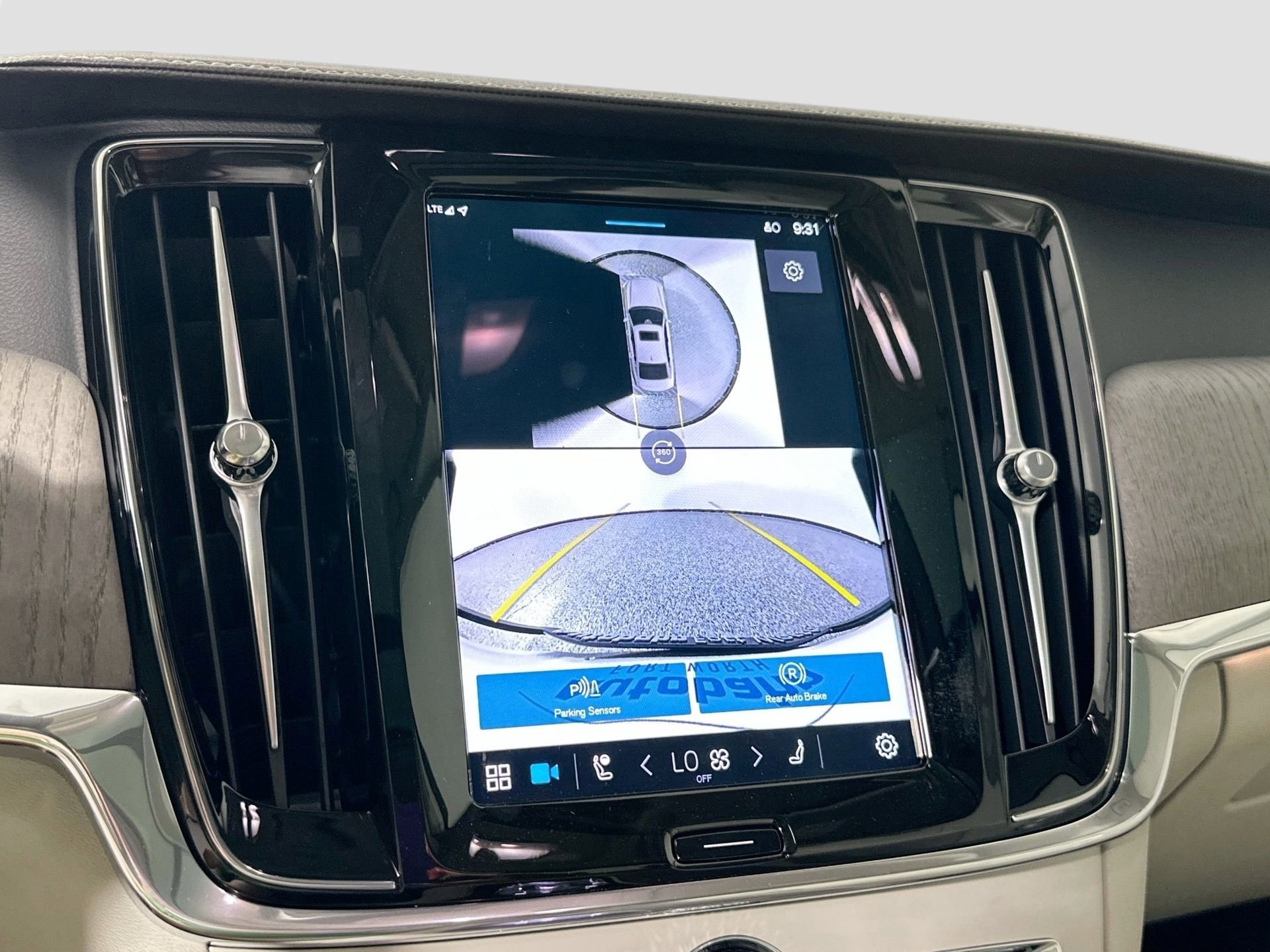 New 2025 Volvo S90 B6 Ultra w/ Lounge Package image 13