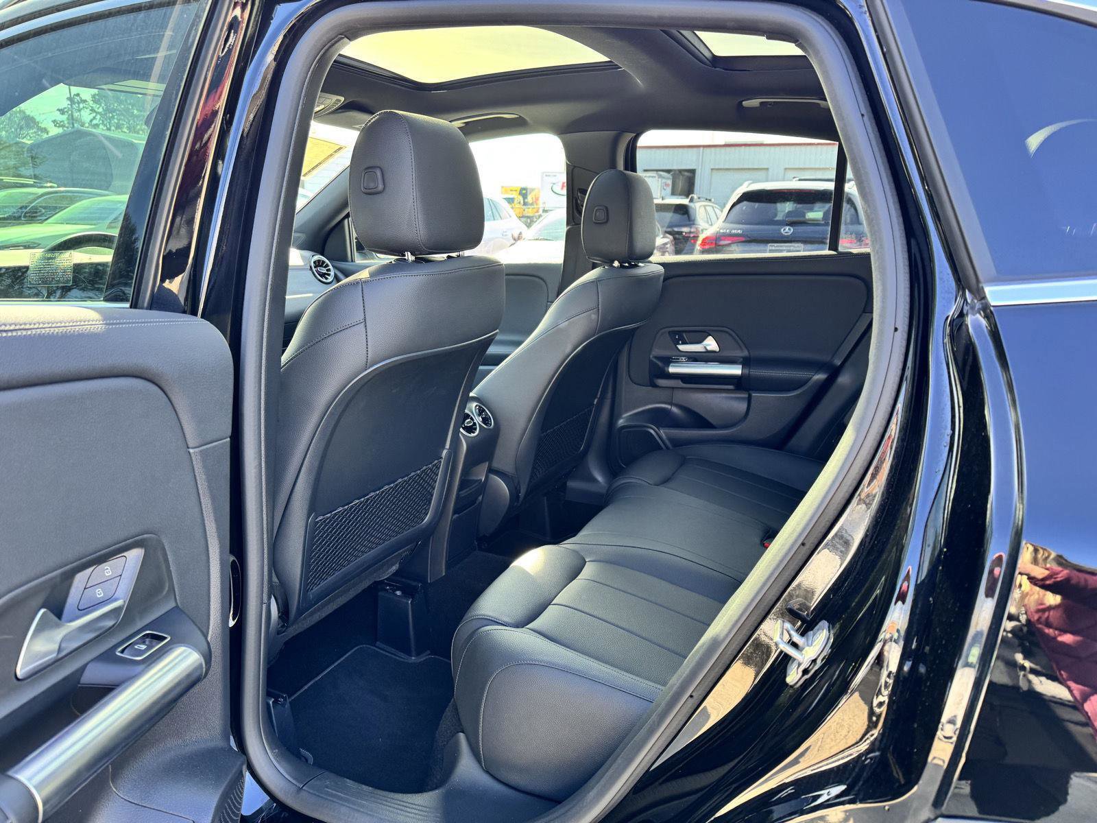 Certified 2025 Mercedes-Benz GLA 250 image 17