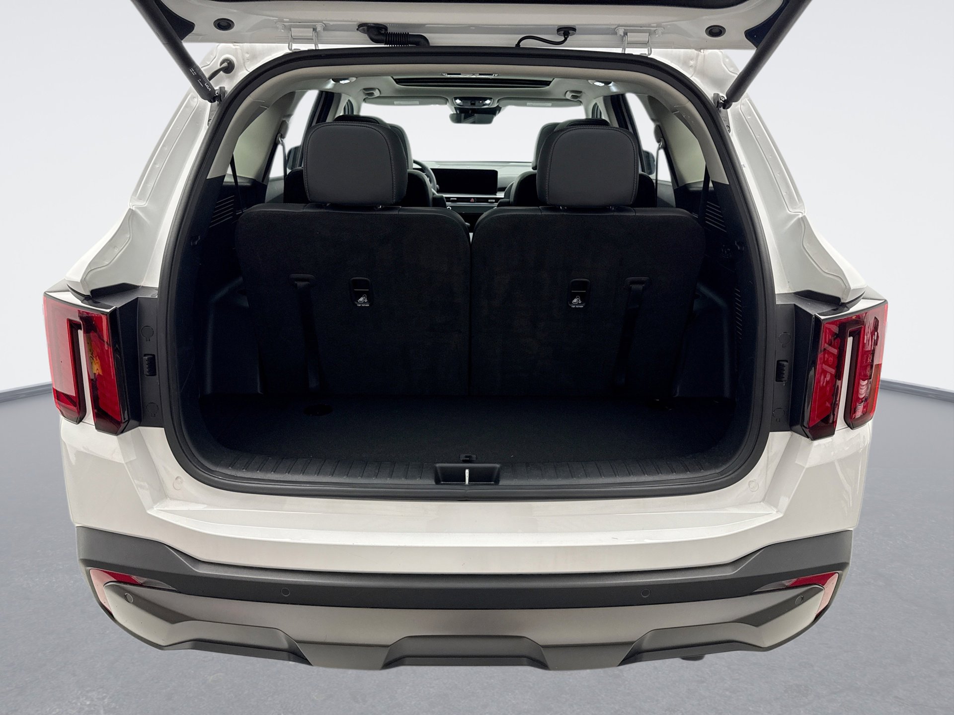 Used 2025 Kia Sorento SX image 24