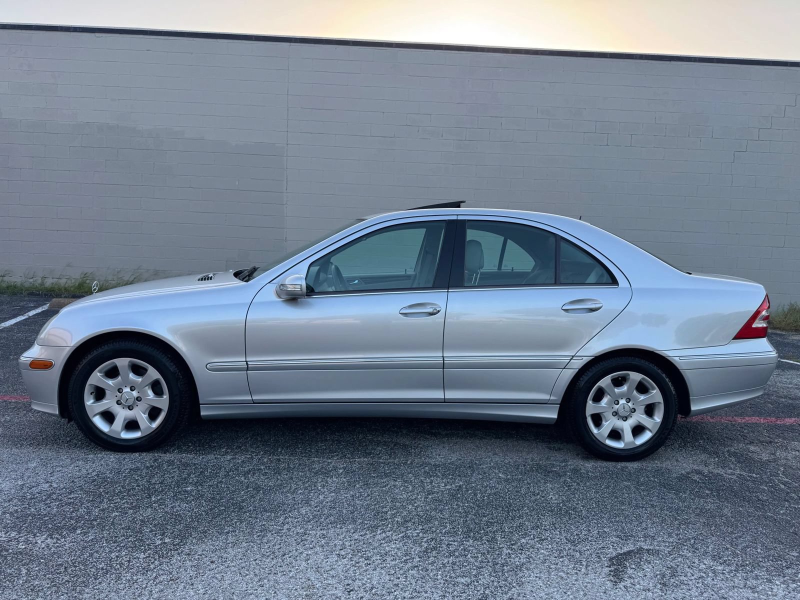 Used 2006 Mercedes-Benz C 280 Sedan image 3
