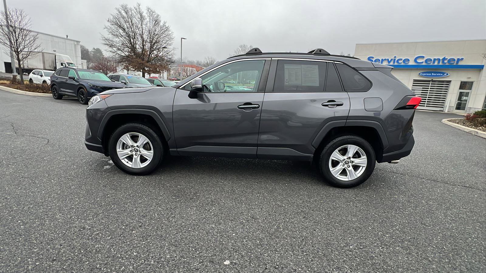 Used 2021 Toyota RAV4 XLE image 7