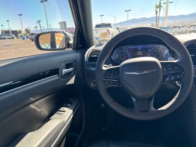 Used 2023 Chrysler 300 S w/ Comfort Group RWD image 13