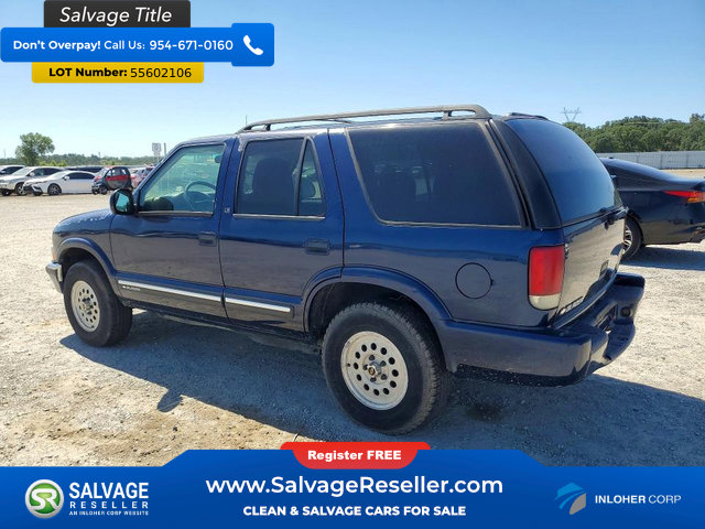 Used 2000 Chevrolet Blazer 4WD 4-Door image 3