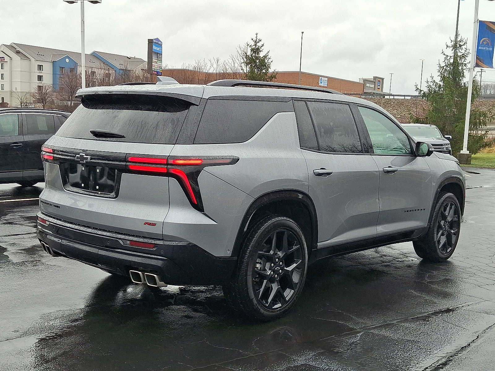 Used 2024 Chevrolet Traverse RS w/ LPO, Floor Liner Package image 6