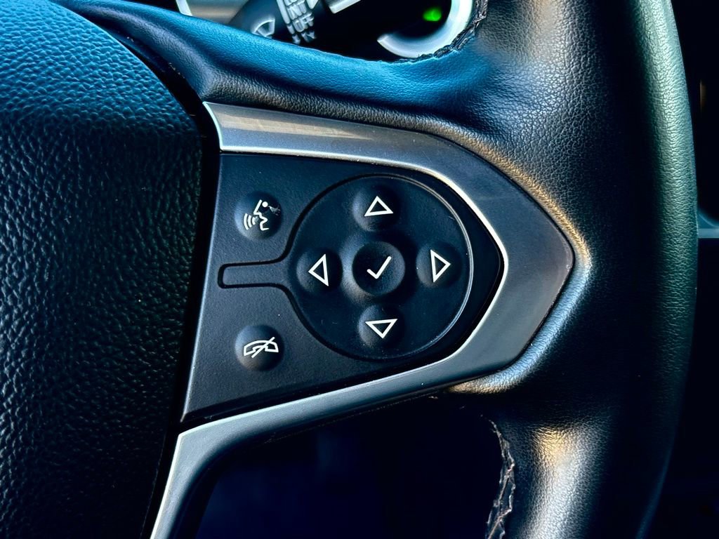 Used 2023 Chevrolet Traverse LT image 15