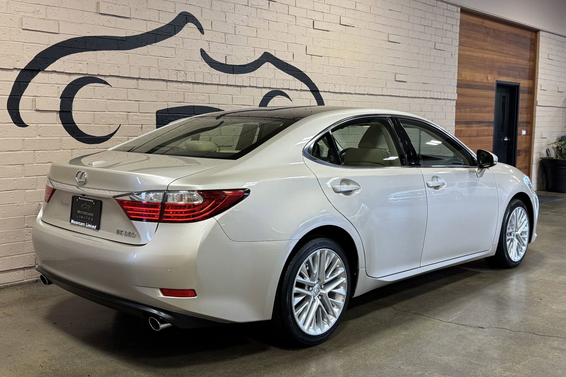Used 2013 Lexus ES 350 image 3