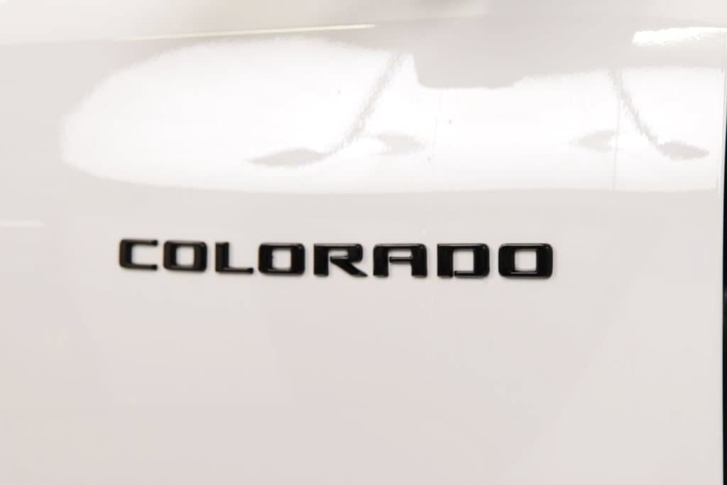 New 2026 Chevrolet Colorado ZR2 w/ Technology Package AWD/4WD image 19