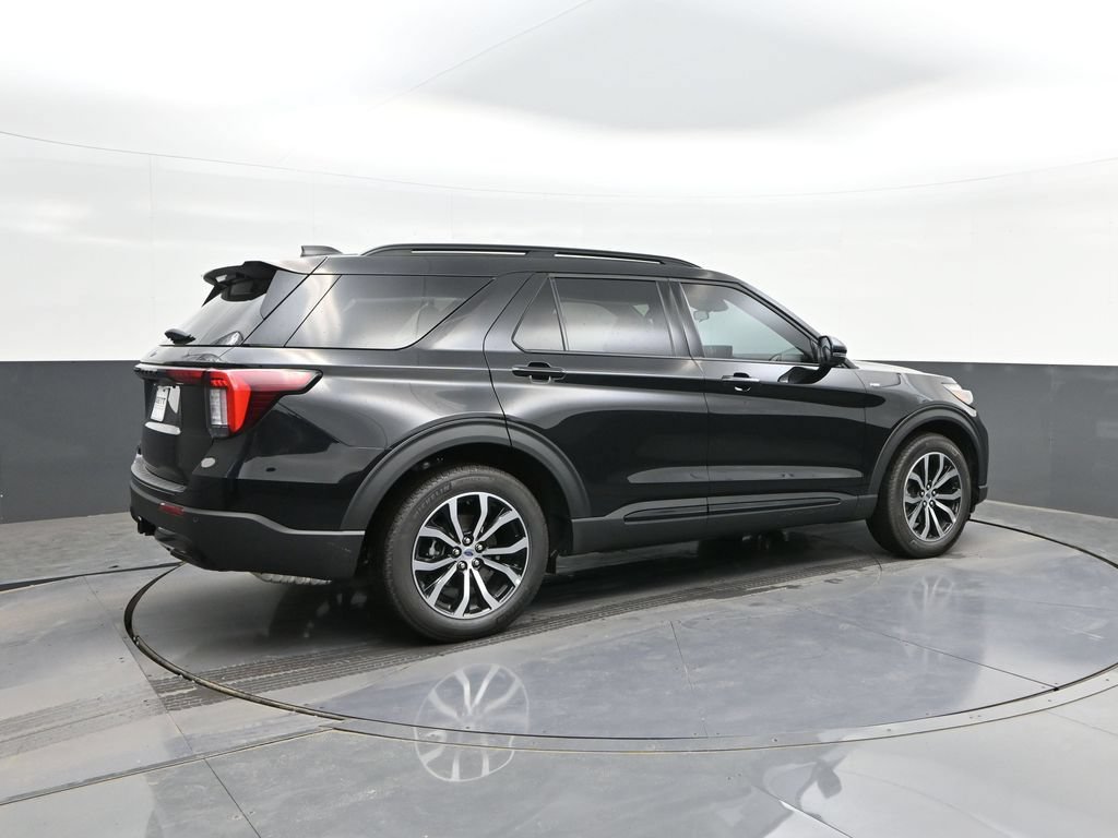 New 2026 Ford Explorer ST-Line RWD image 15