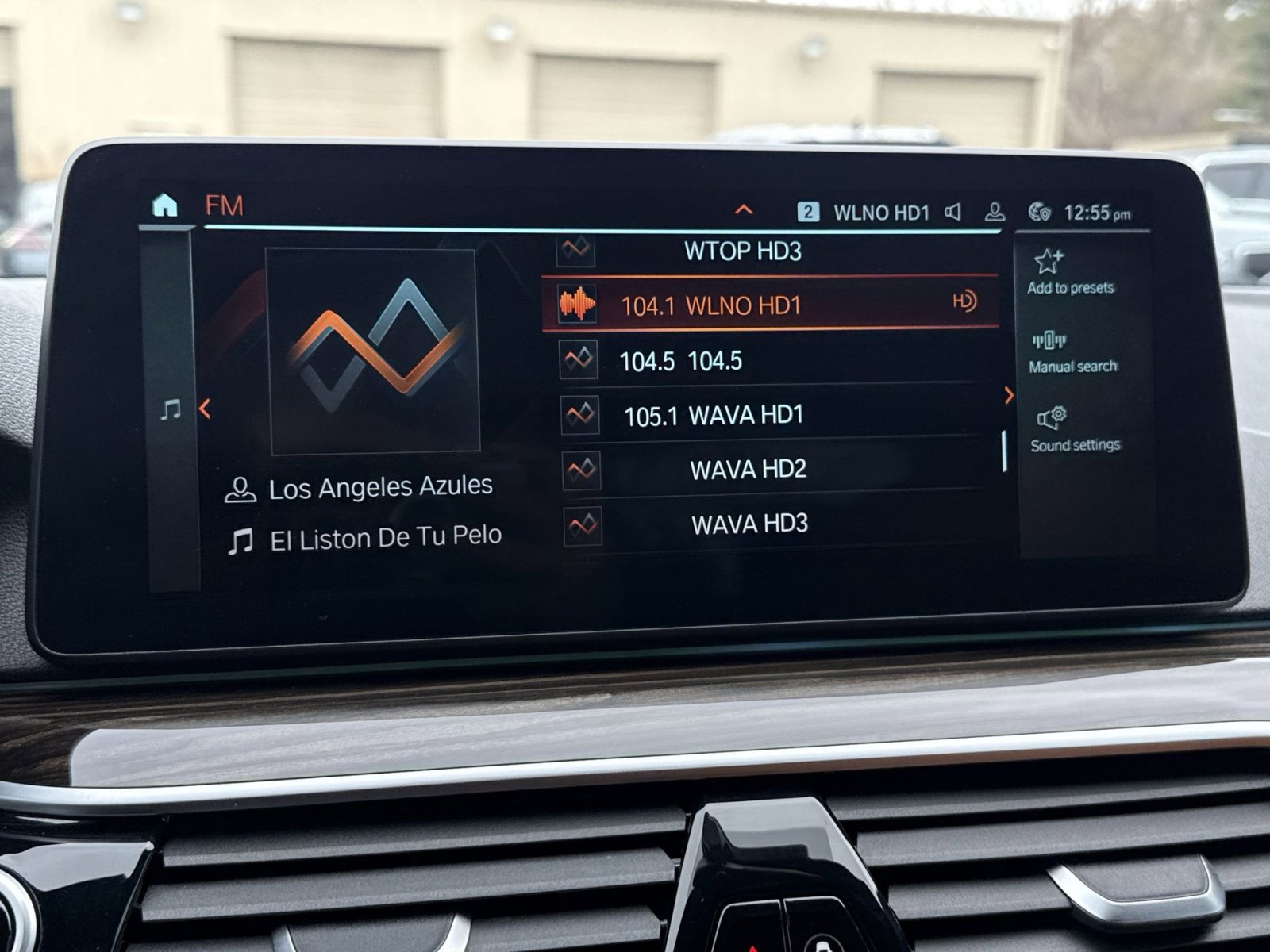 Used 2022 BMW 530i w/ Premium Package image 18