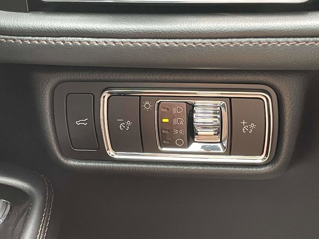Certified 2023 Lincoln Aviator Reserve w/ Equipment Group 201A RWD image 27