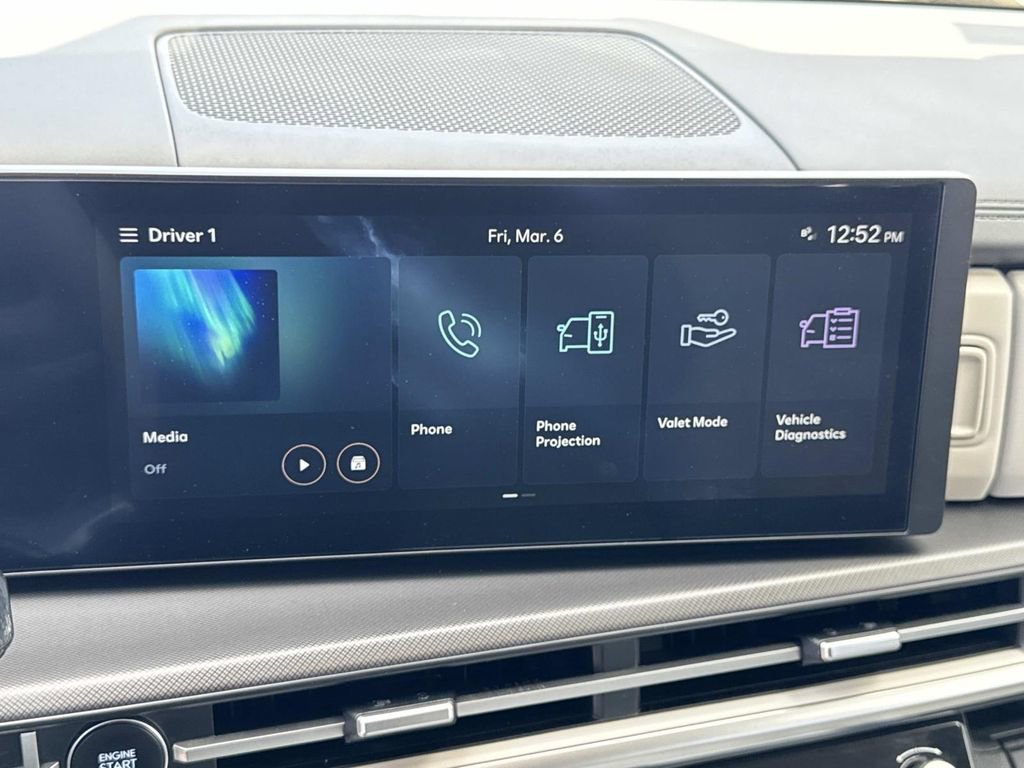 Certified 2025 Hyundai Santa Fe SEL image 10