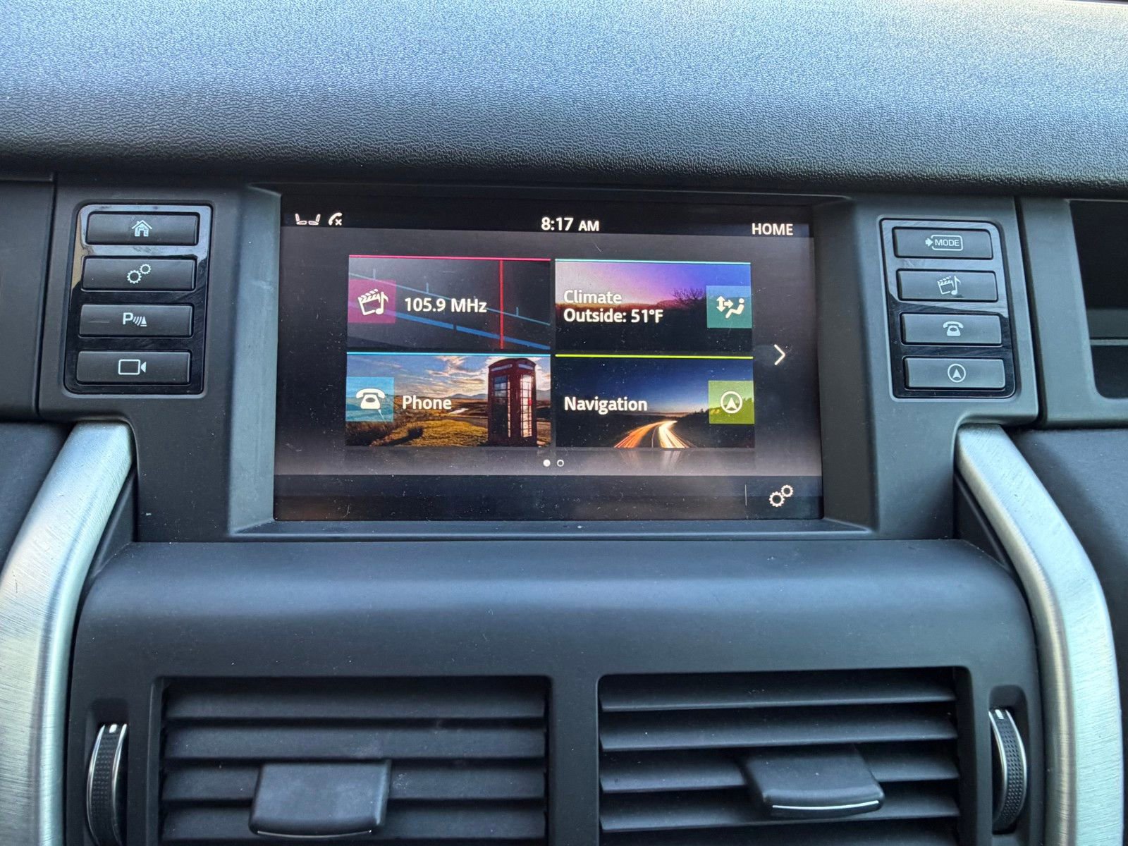 Used 2019 Land Rover Discovery Sport HSE image 18