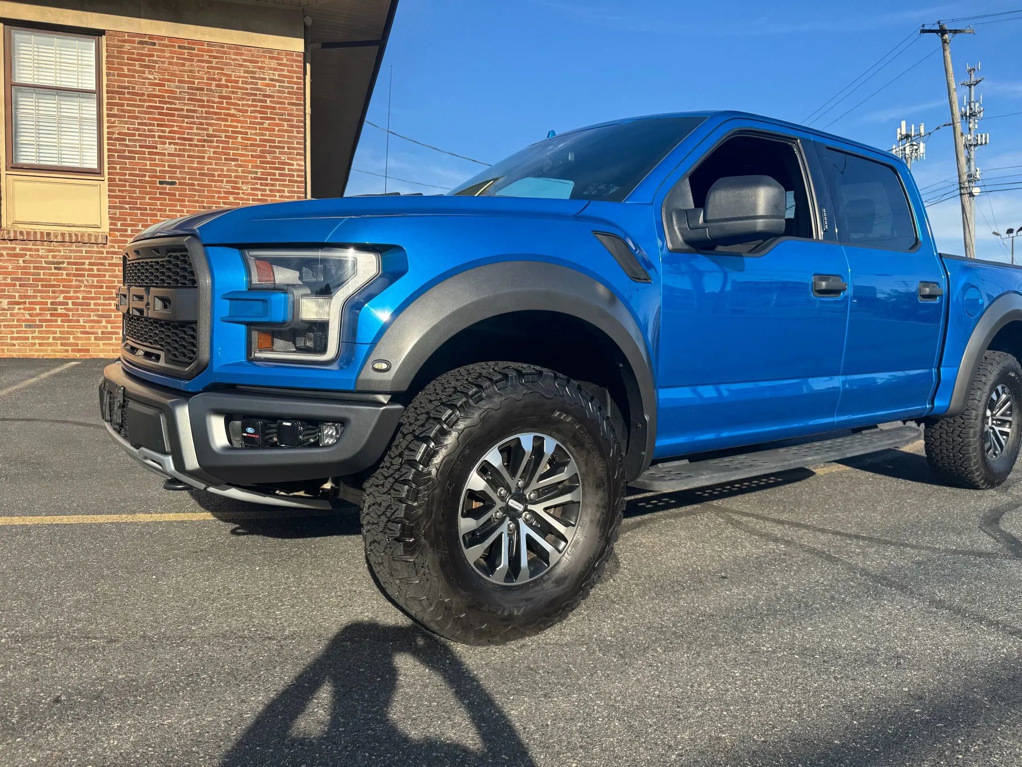 Used 2020 Ford F150 Raptor image 1