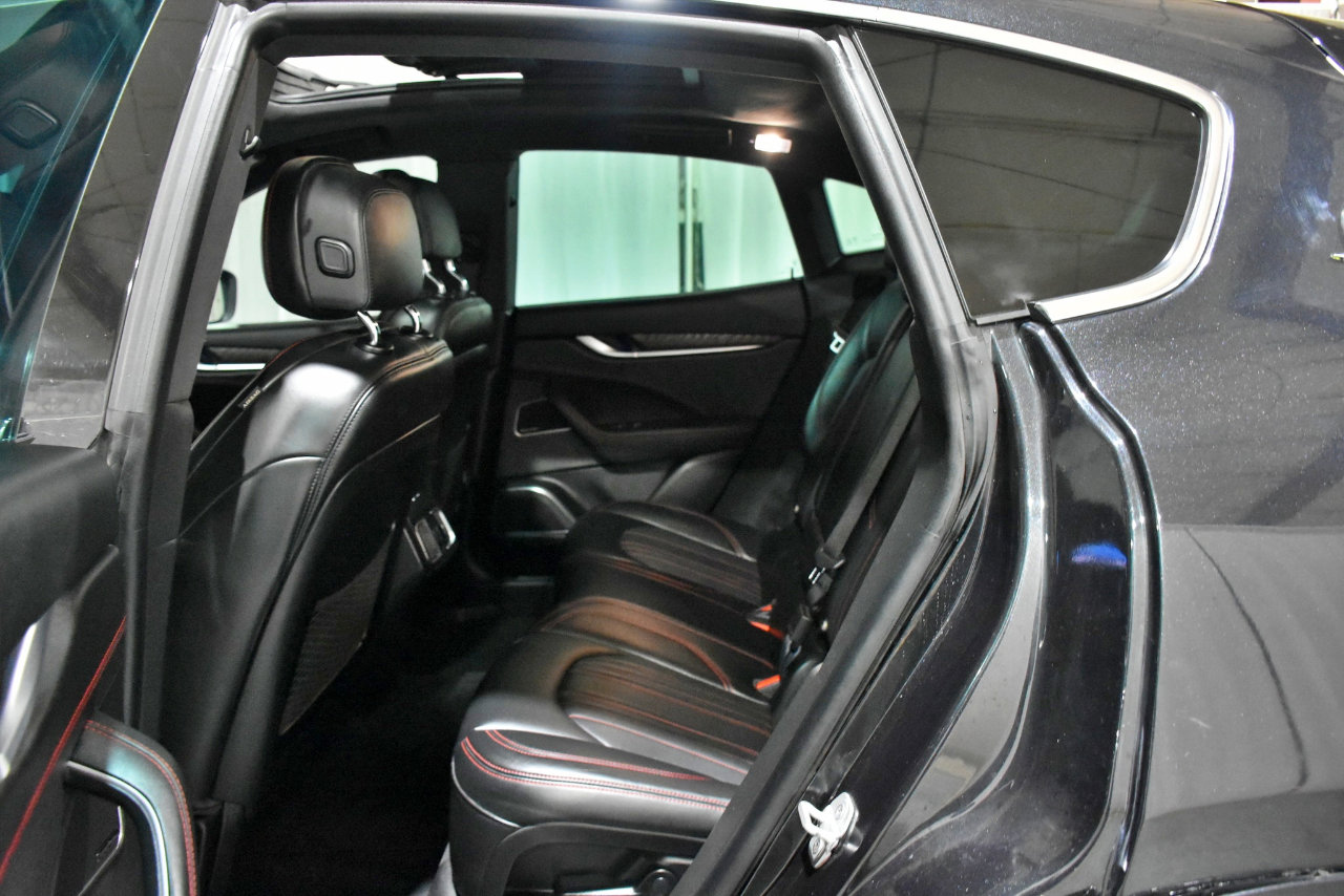 Used 2017 Maserati Levante w/ Luxury Package image 20