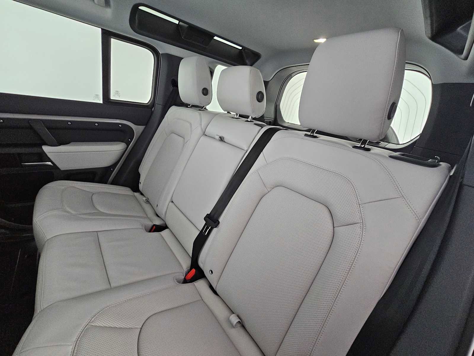 New 2026 Land Rover Defender 110 S image 17