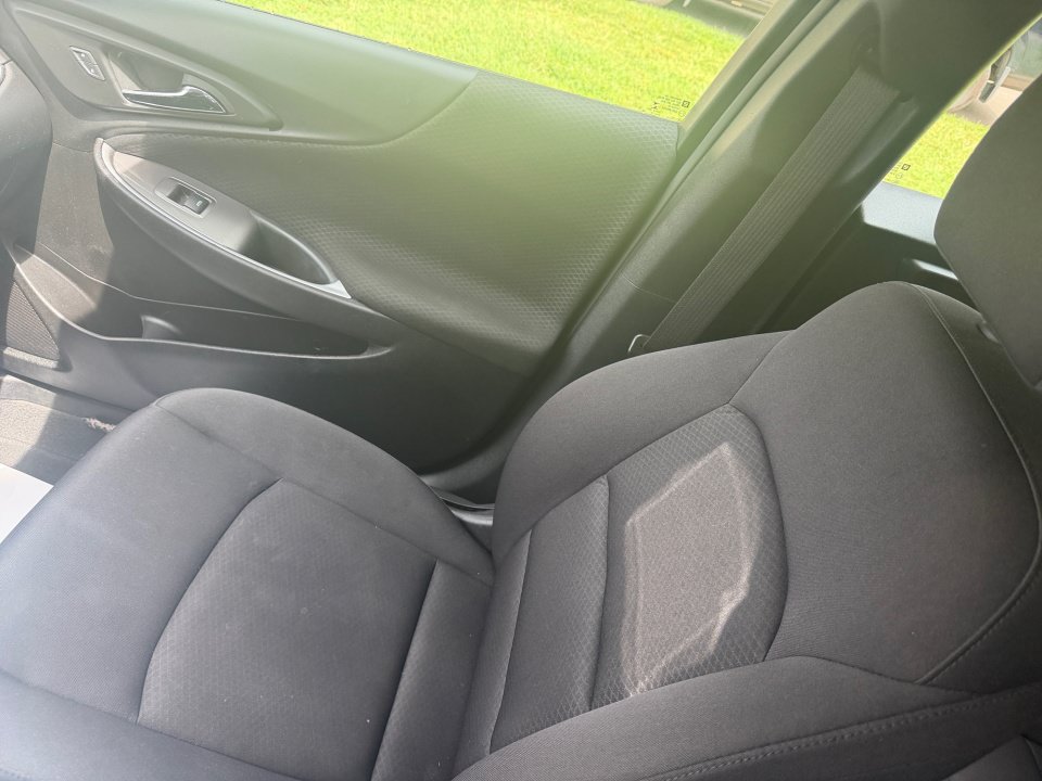 Used 2023 Chevrolet Malibu LT FWD image 31