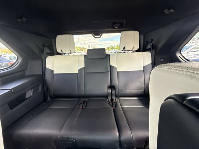 Used 2023 Toyota Sequoia Capstone AWD/4WD image 23