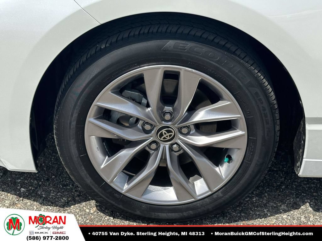 Used 2021 Toyota Avalon XLE FWD image 9