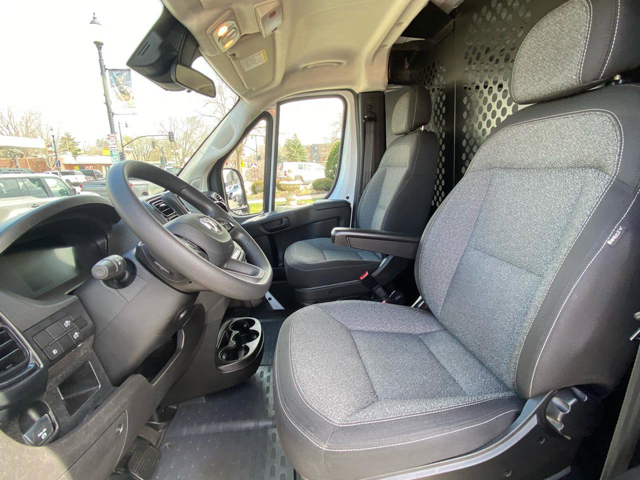 Used 2025 RAM ProMaster 2500 w/ U-Haul Equipment Group FWD image 18