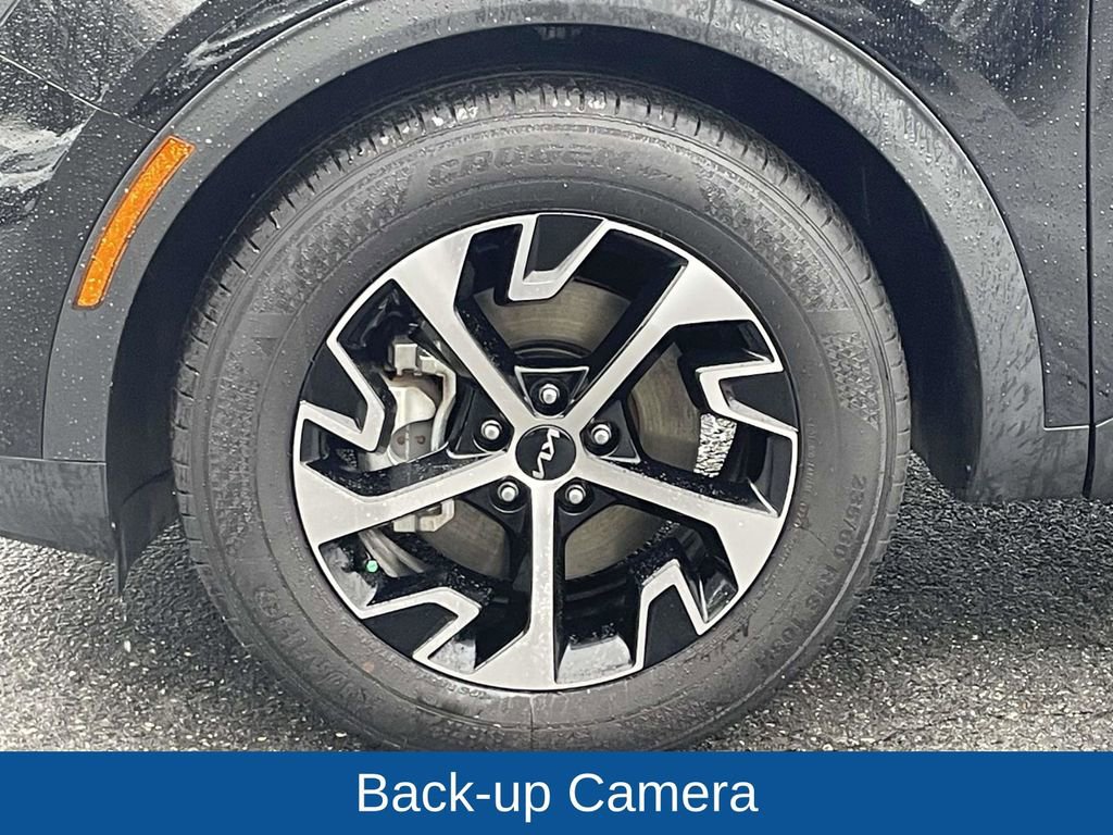 Used 2024 Kia Sportage EX image 12