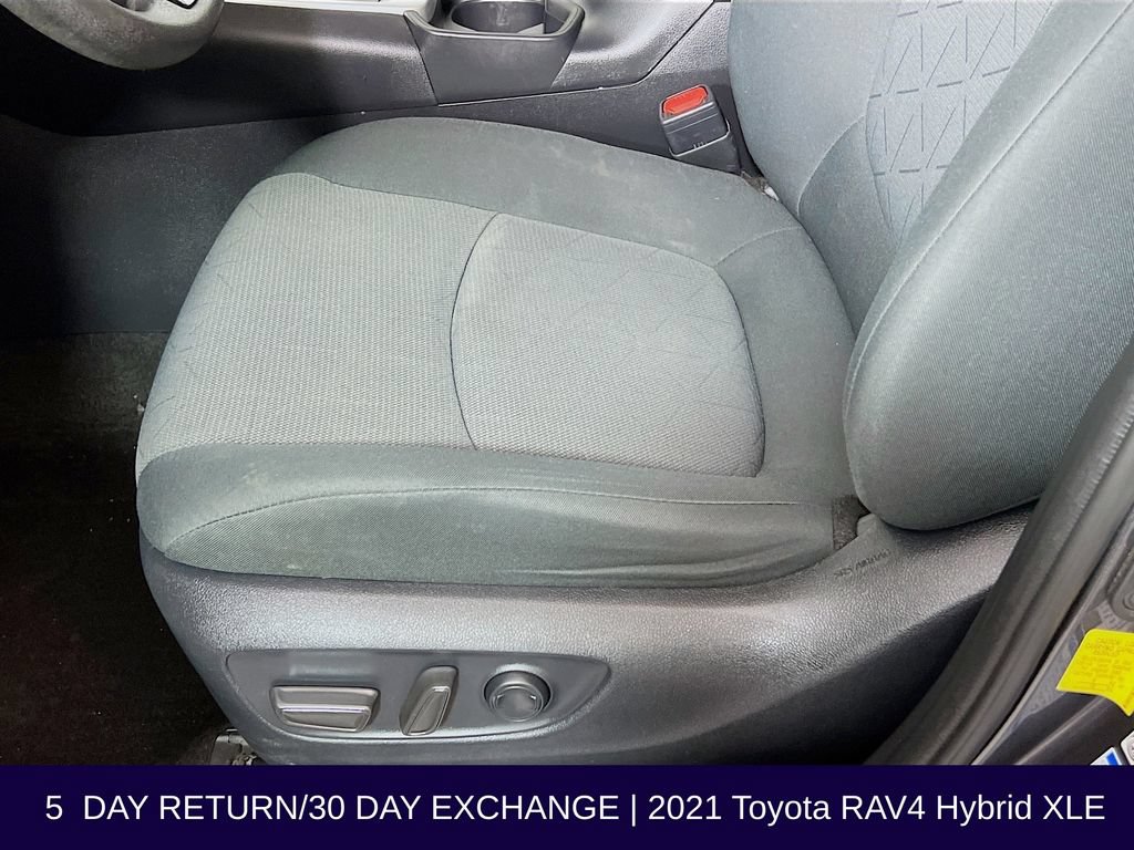 Used 2021 Toyota RAV4 XLE AWD/4WD image 23