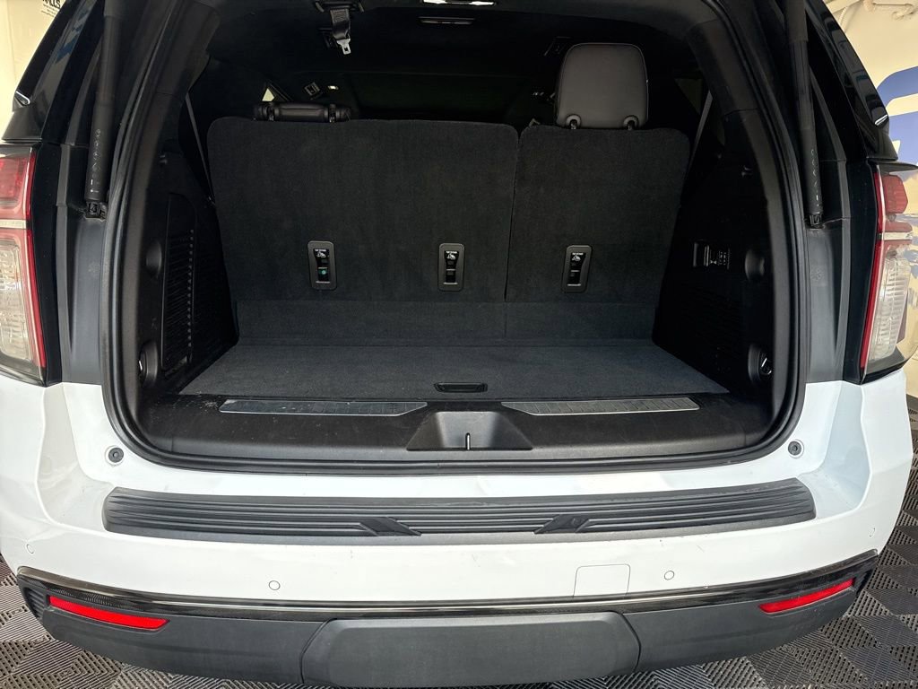 Used 2021 Chevrolet Tahoe RST w/ Luxury Package AWD/4WD image 9