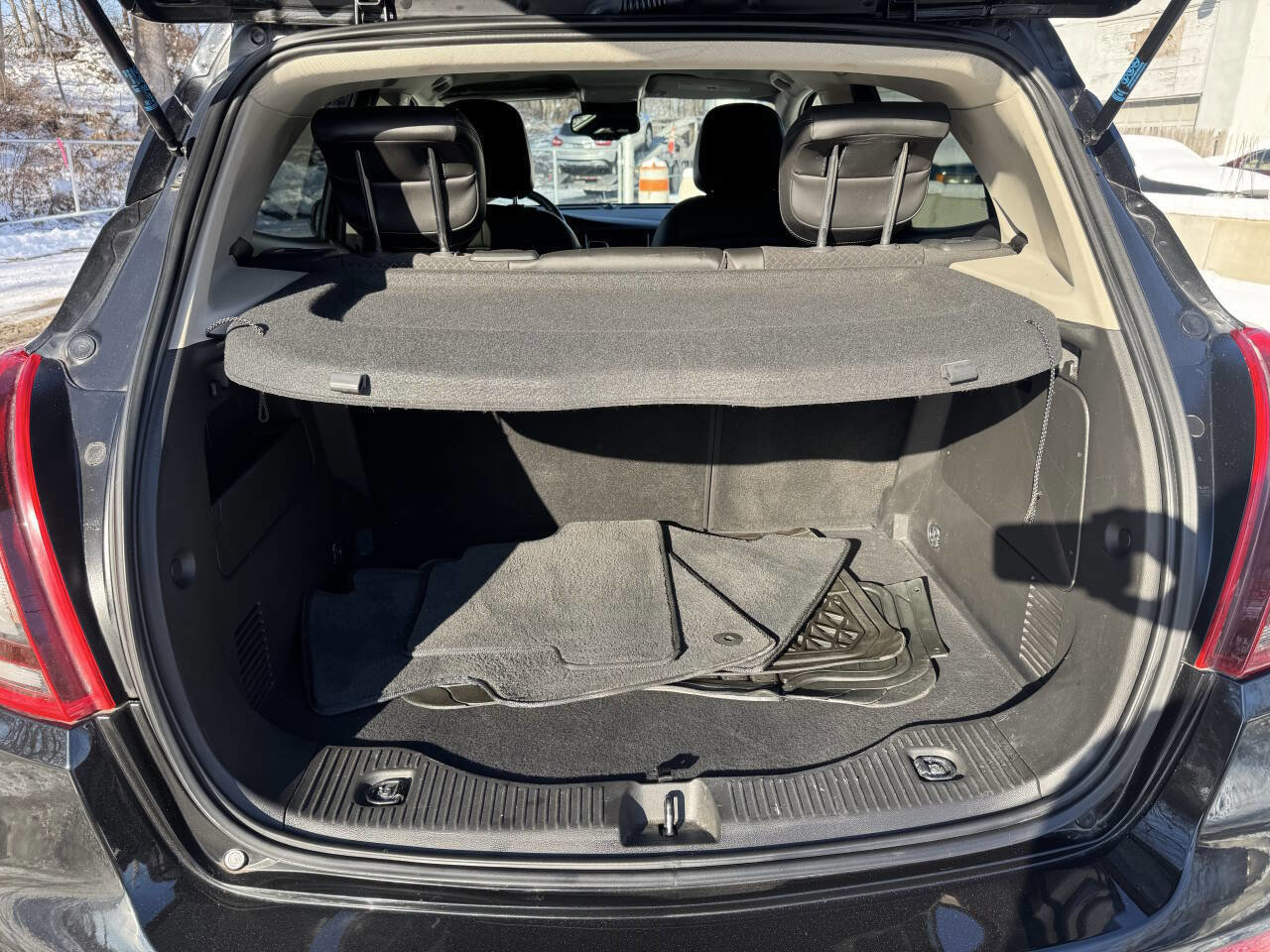 Used 2018 Buick Encore Sport Touring image 11