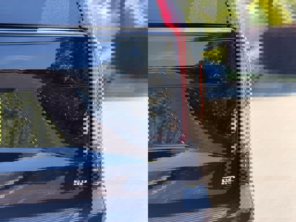 Used 2023 Cadillac Escalade Sport image 14