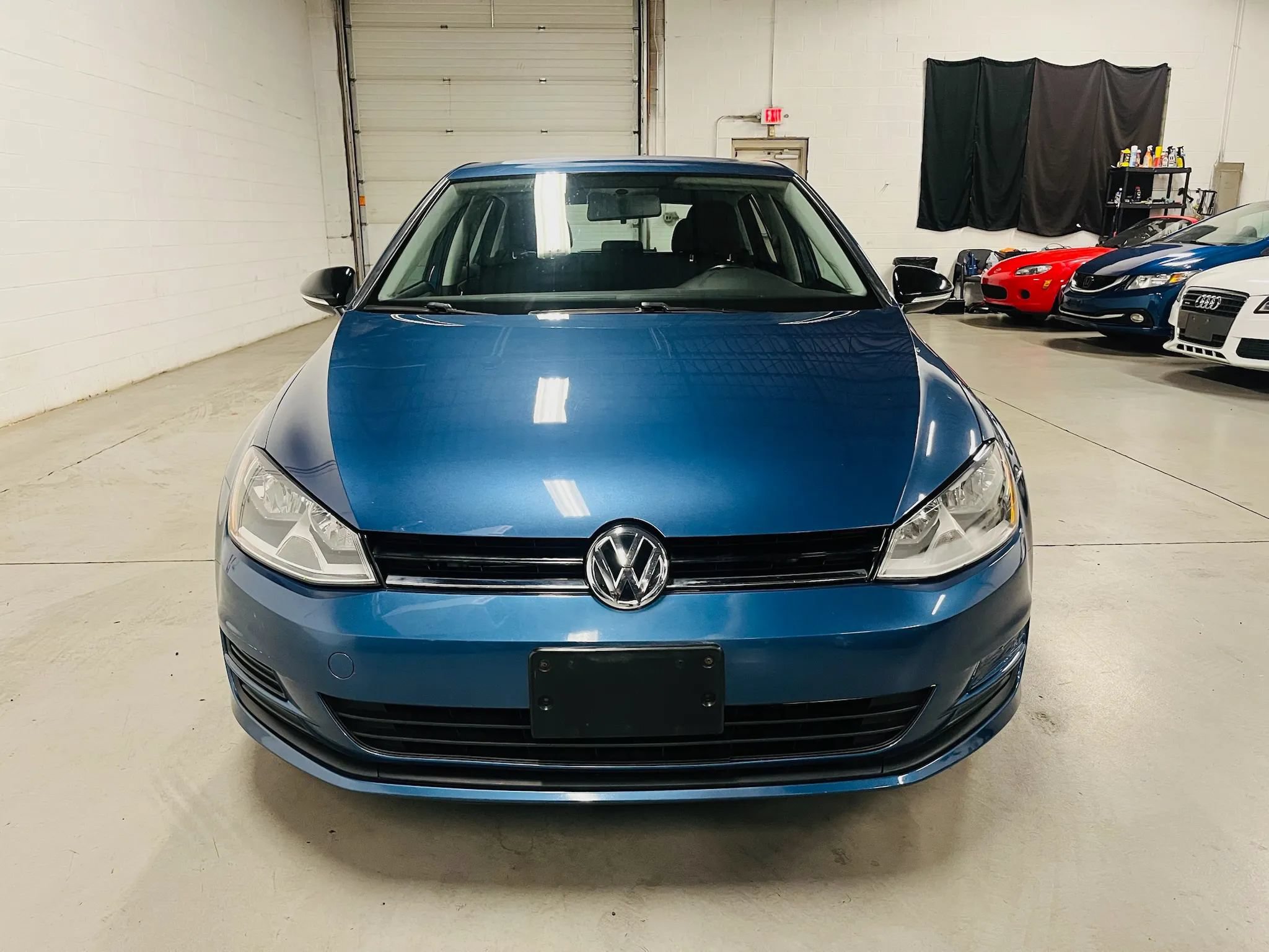Used 2016 Volkswagen Golf S FWD image 3