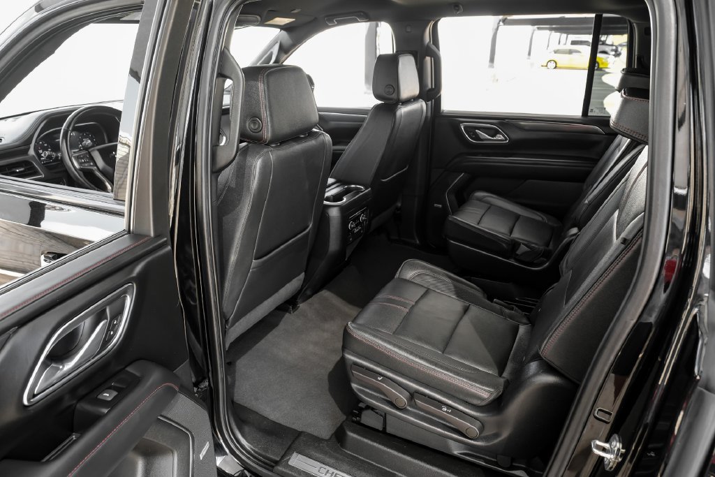 Used 2023 Chevrolet Suburban RST w/ Luxury Package RWD image 40