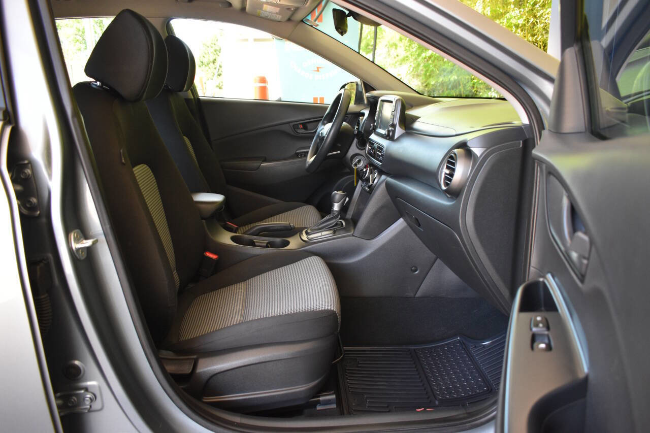 Used 2021 Hyundai Kona SE FWD image 7