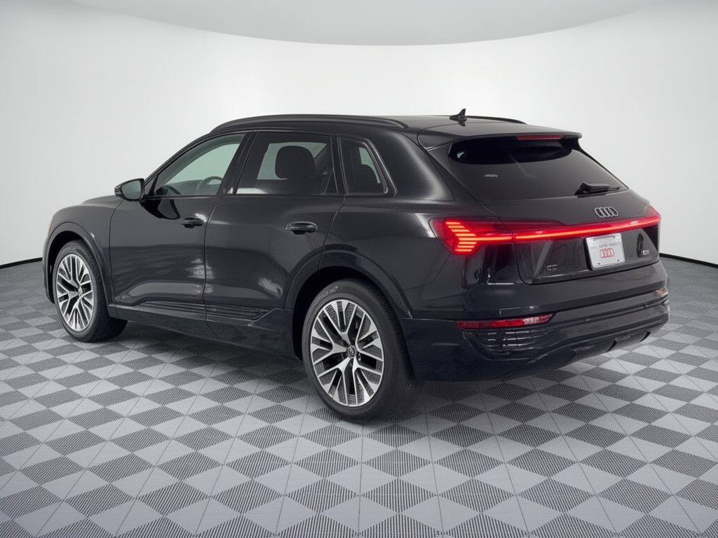 Used 2024 Audi Q8 e-tron Premium Plus w/ Prestige Package AWD/4WD image 3