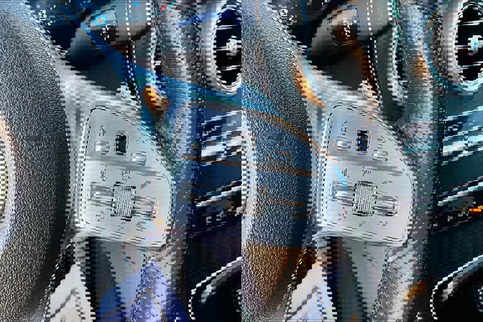 Used 2021 Mercedes-Benz GLC 300 image 20