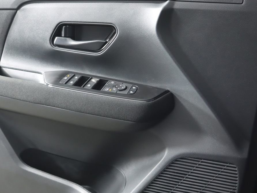 New 2026 Nissan Kicks S image 18