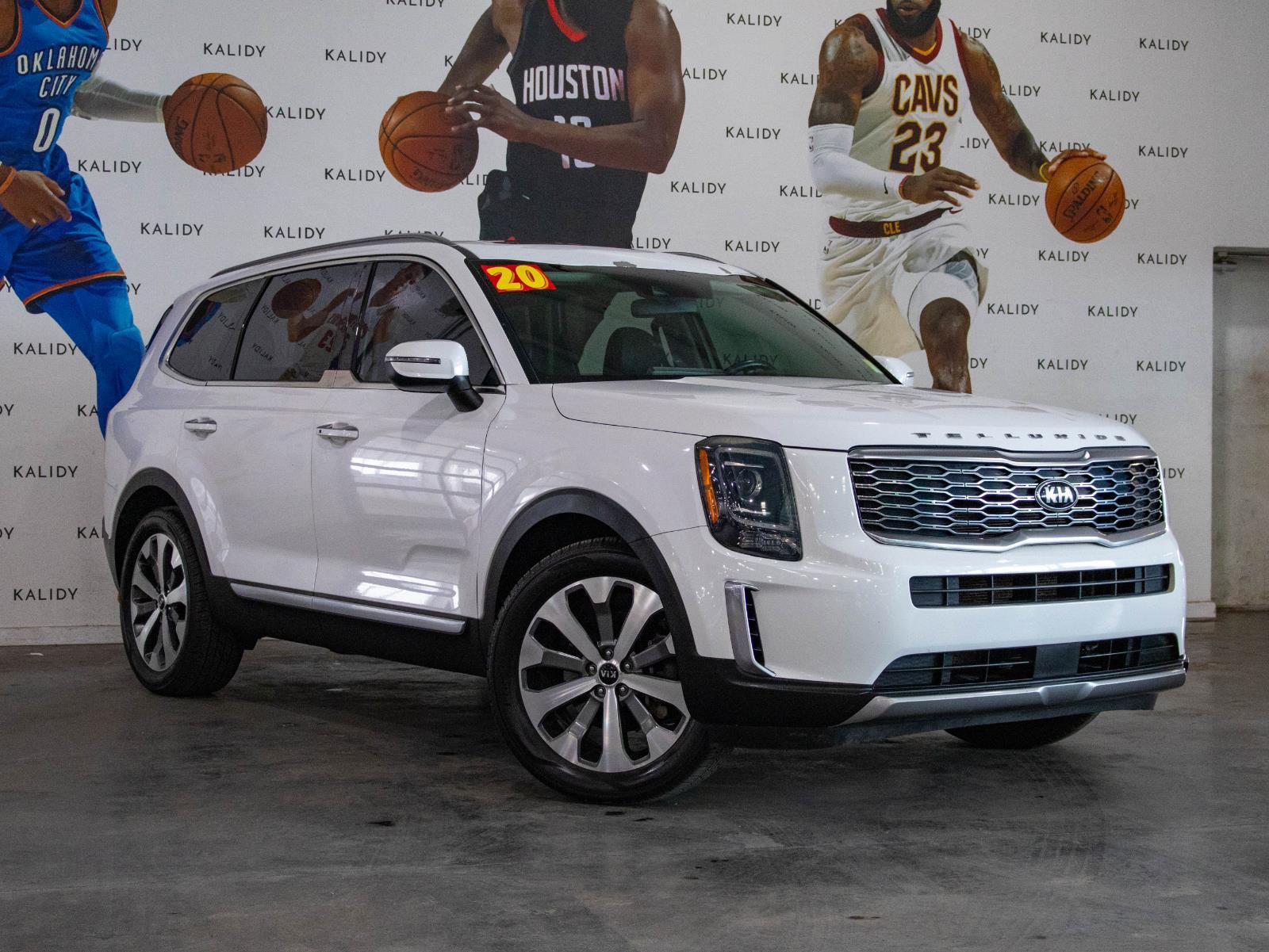 Used 2020 Kia Telluride S FWD image 2