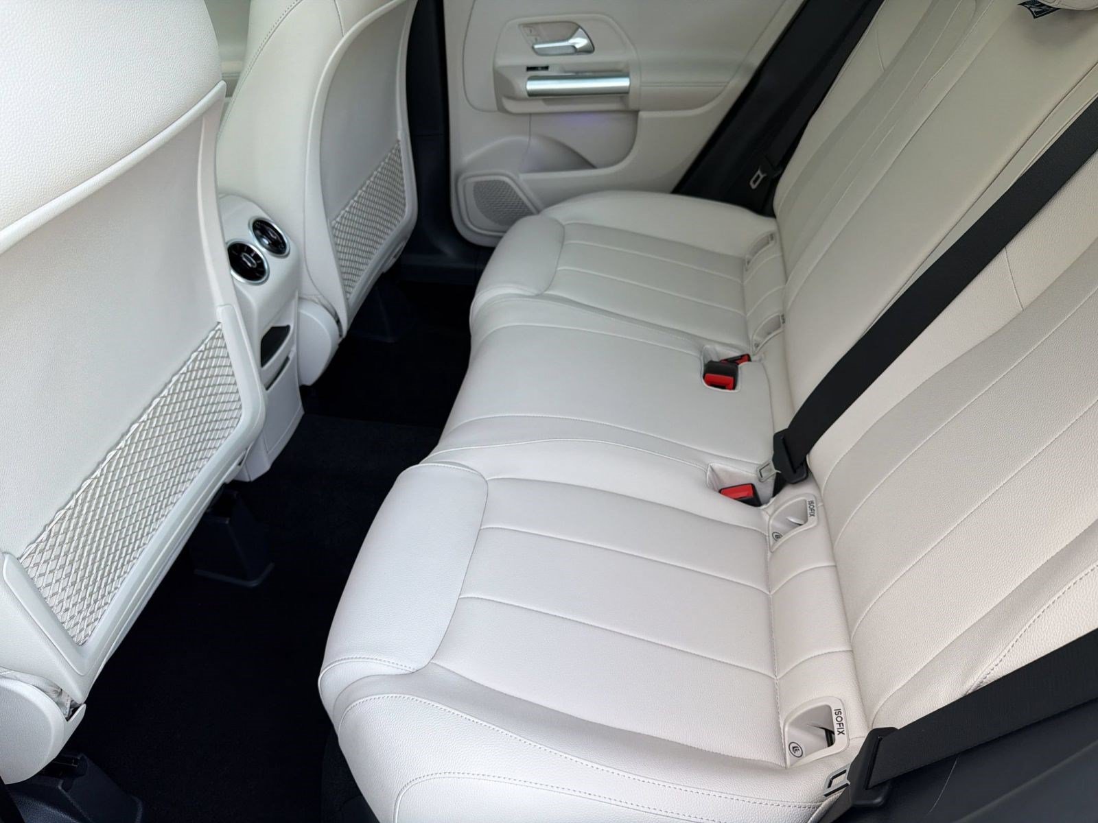 Used 2026 Mercedes-Benz GLA 250 image 24