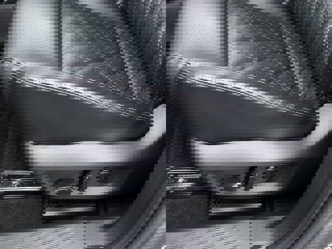 Used 2023 Nissan Rogue Platinum w/ Platinum Premium Package image 15