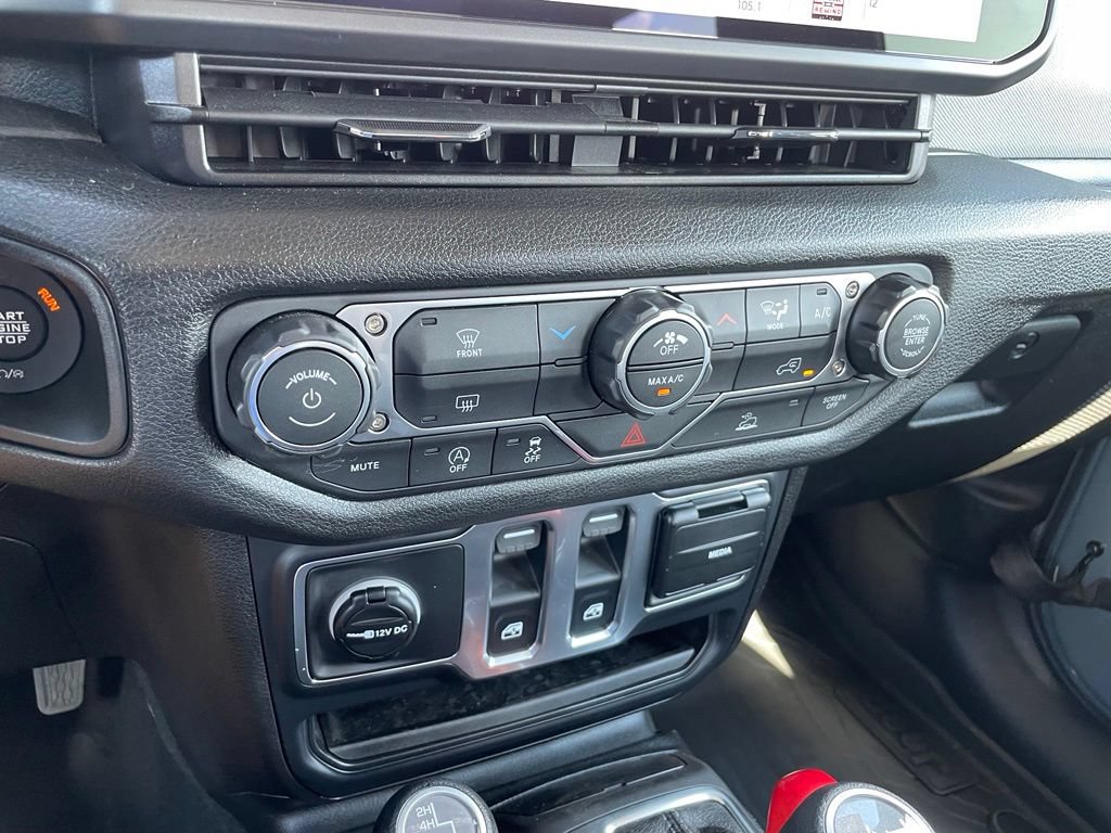 Used 2026 Jeep Wrangler Sport AWD/4WD image 18
