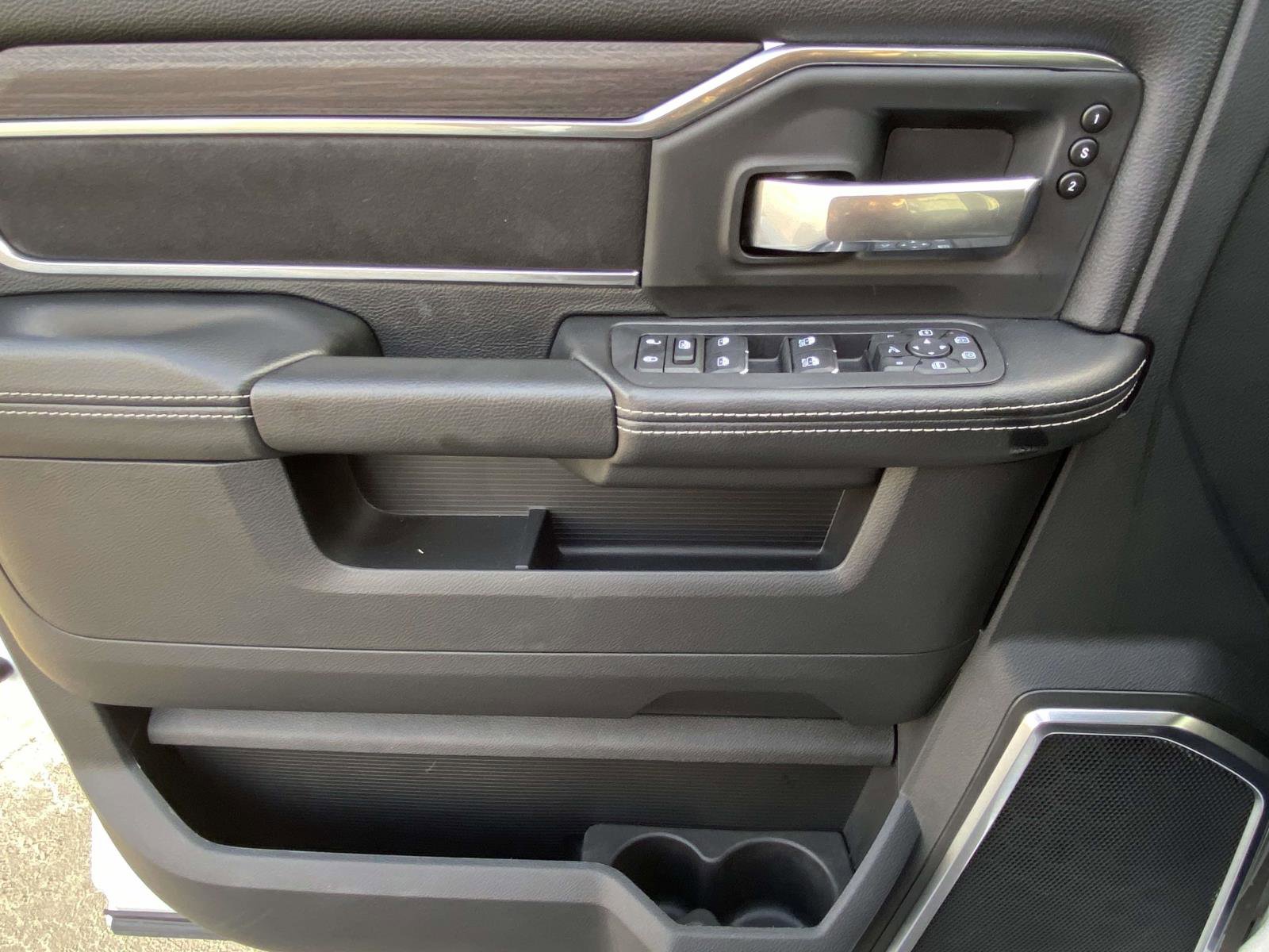 Used 2025 RAM 2500 Laramie w/ Night Edition image 16