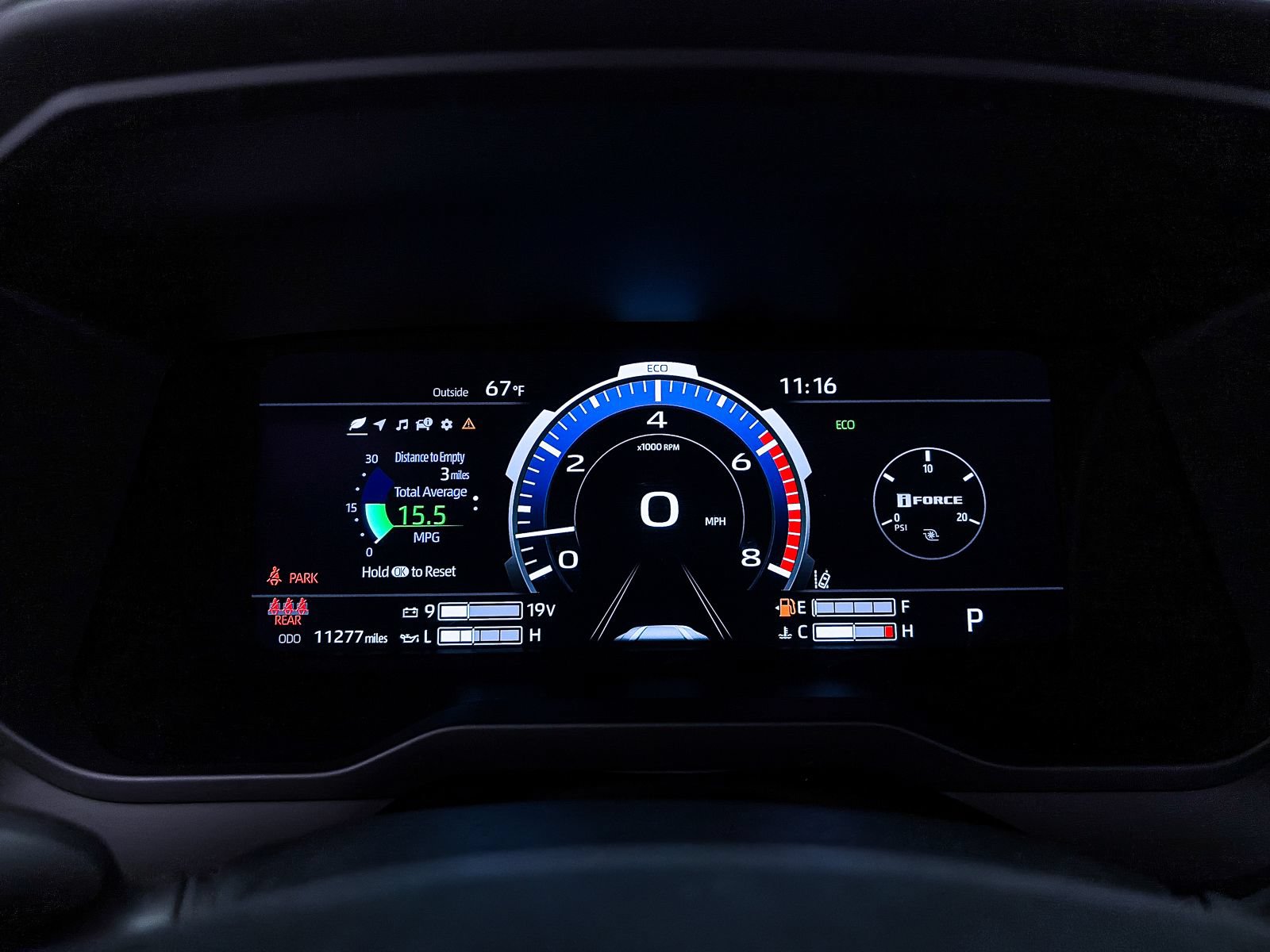 Used 2024 Toyota Tundra Platinum AWD/4WD image 37
