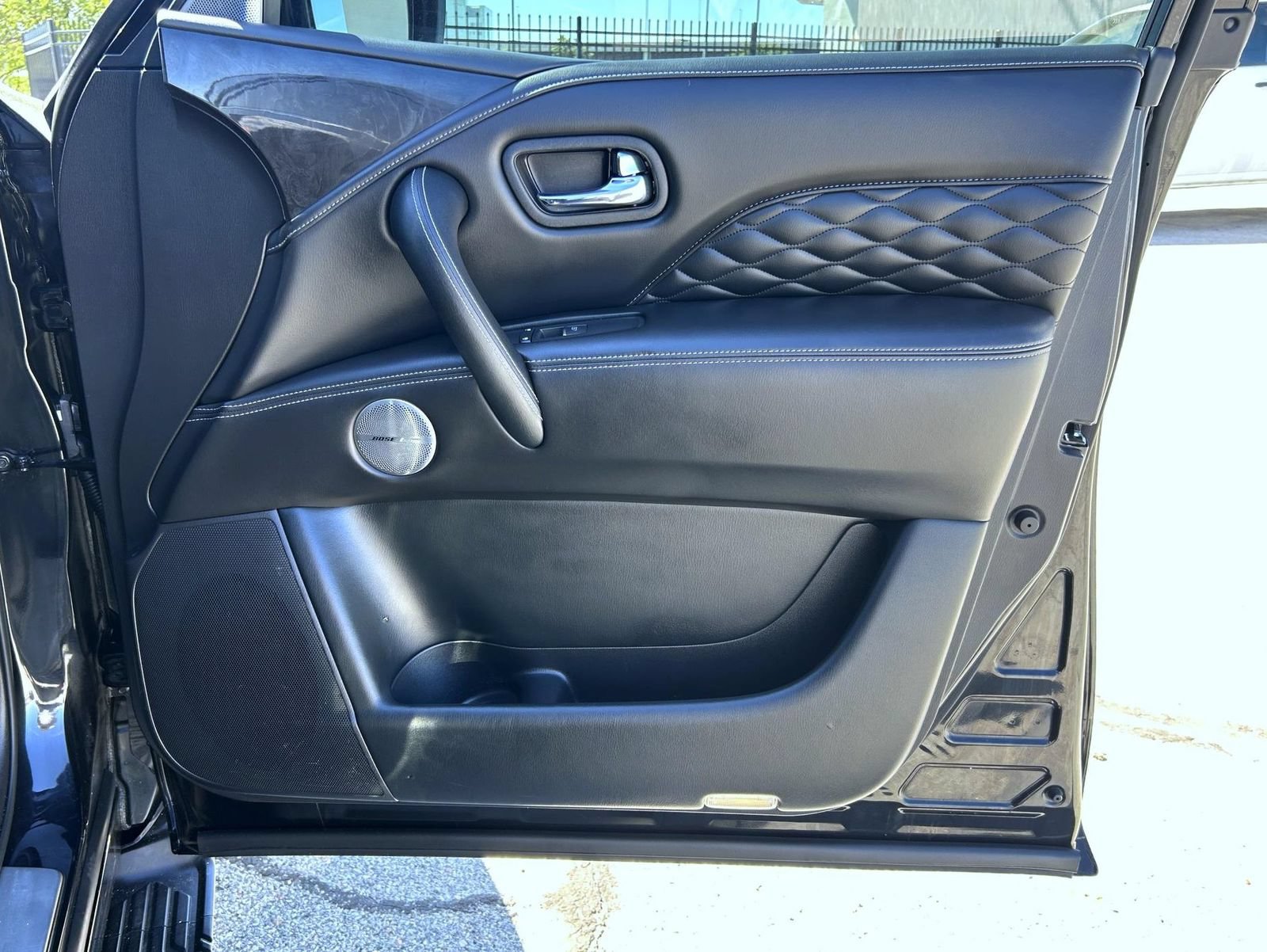 Used 2024 INFINITI QX80 Sensory w/ Cargo Package AWD/4WD image 15