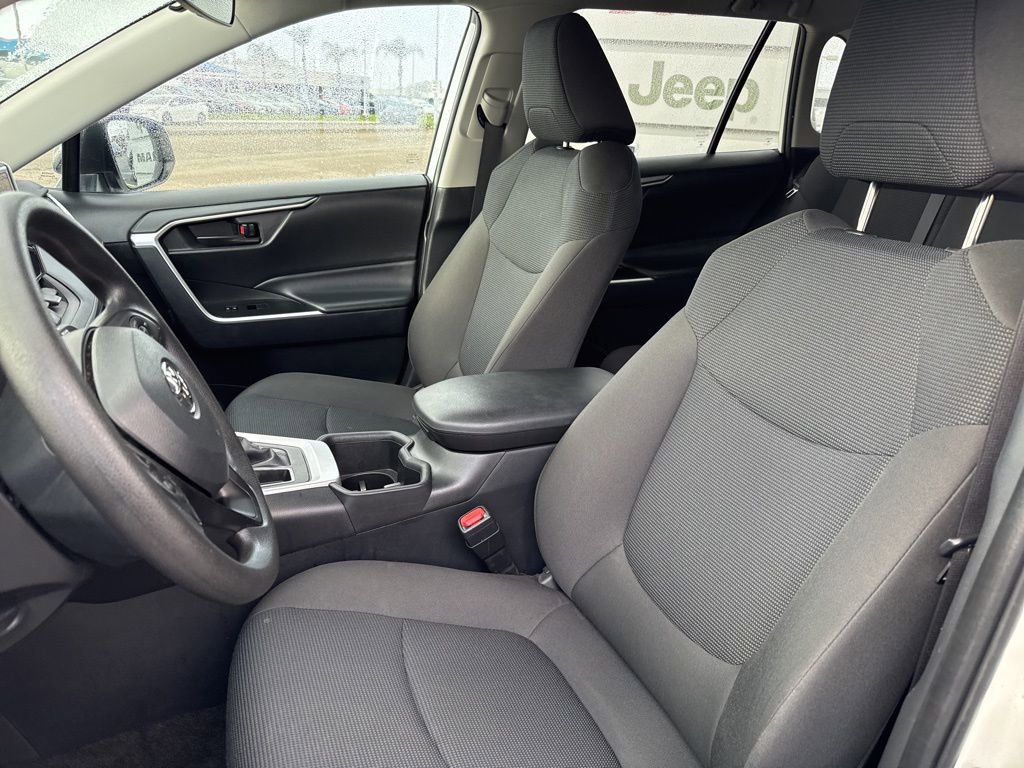 Used 2024 Toyota RAV4 LE image 17