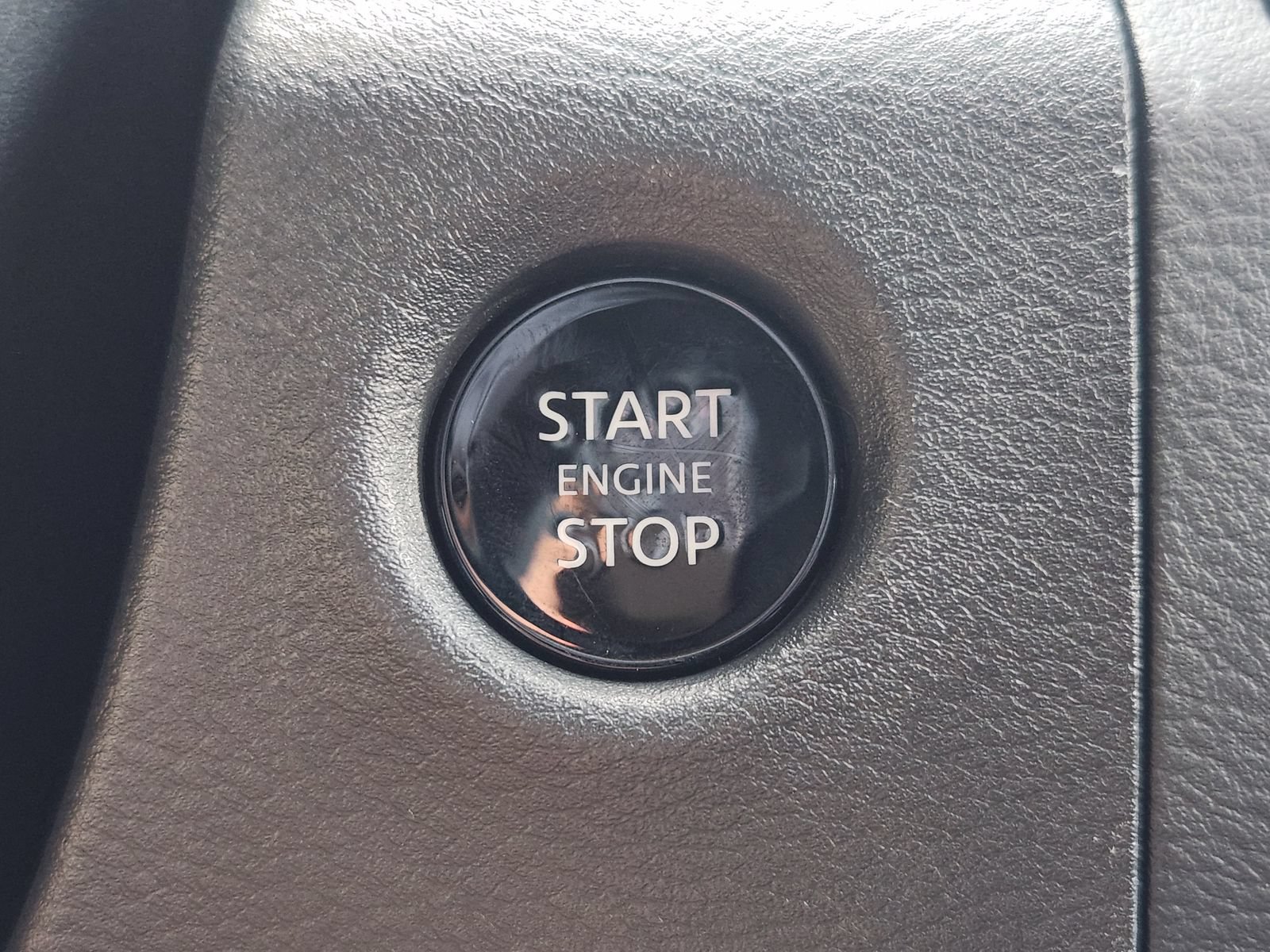 New 2026 Nissan Frontier SV w/ All-Weather Content Package AWD/4WD image 19