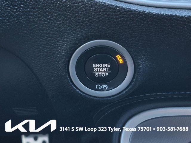 Used 2019 Dodge Challenger R/T w/ Driver Convenience Group RWD image 31
