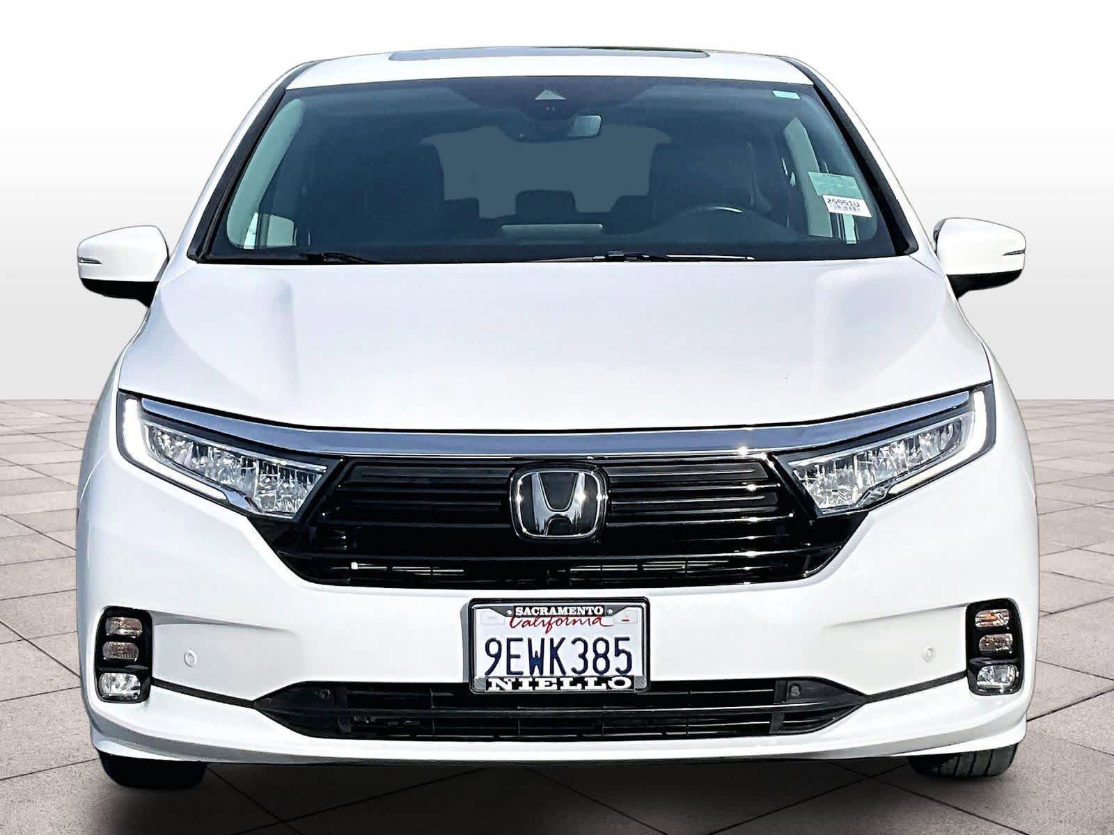 Used 2023 Honda Odyssey Elite image 3
