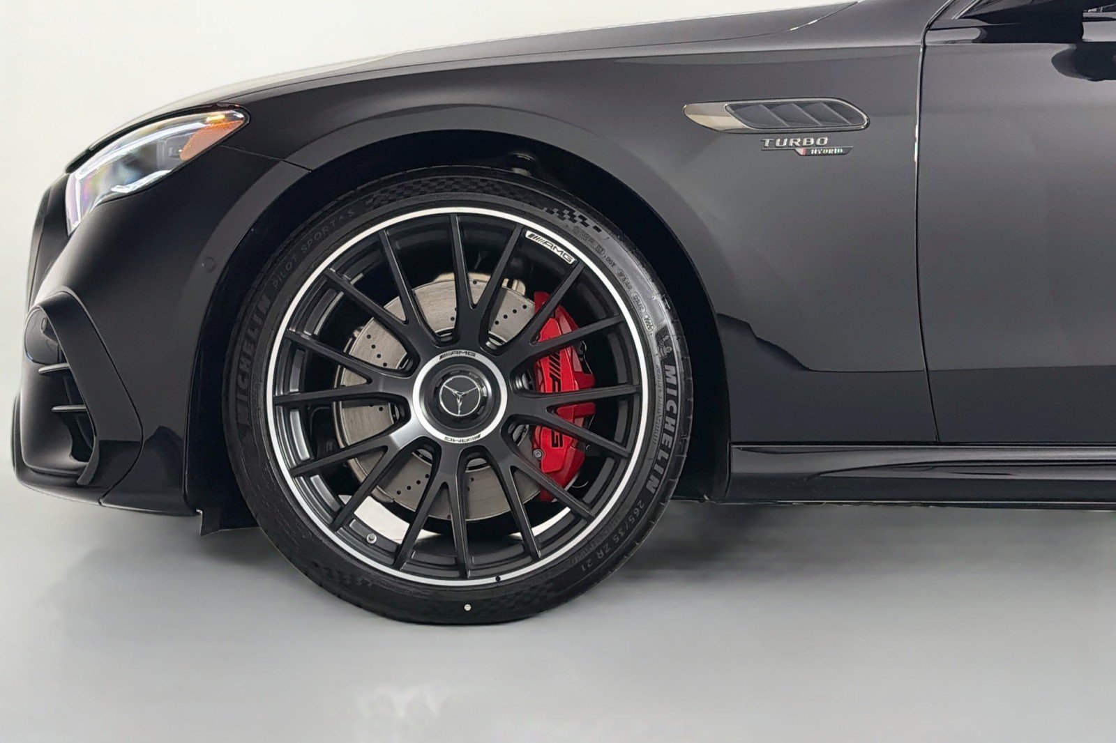 New 2026 Mercedes-Benz E 53 AMG e 4MATIC Wagon image 9