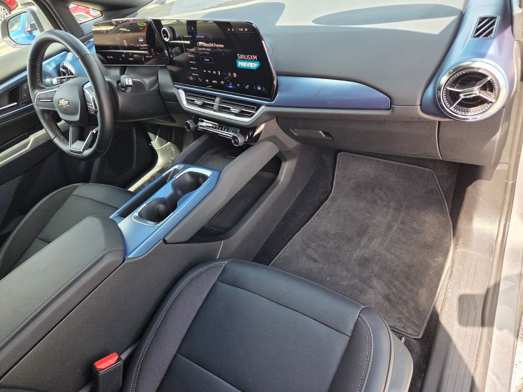 Certified 2025 Chevrolet Equinox EV LT w/ Convenience Package image 16